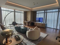 -深圳国际会展中心希尔顿酒店(前海华发冰雪世界店)