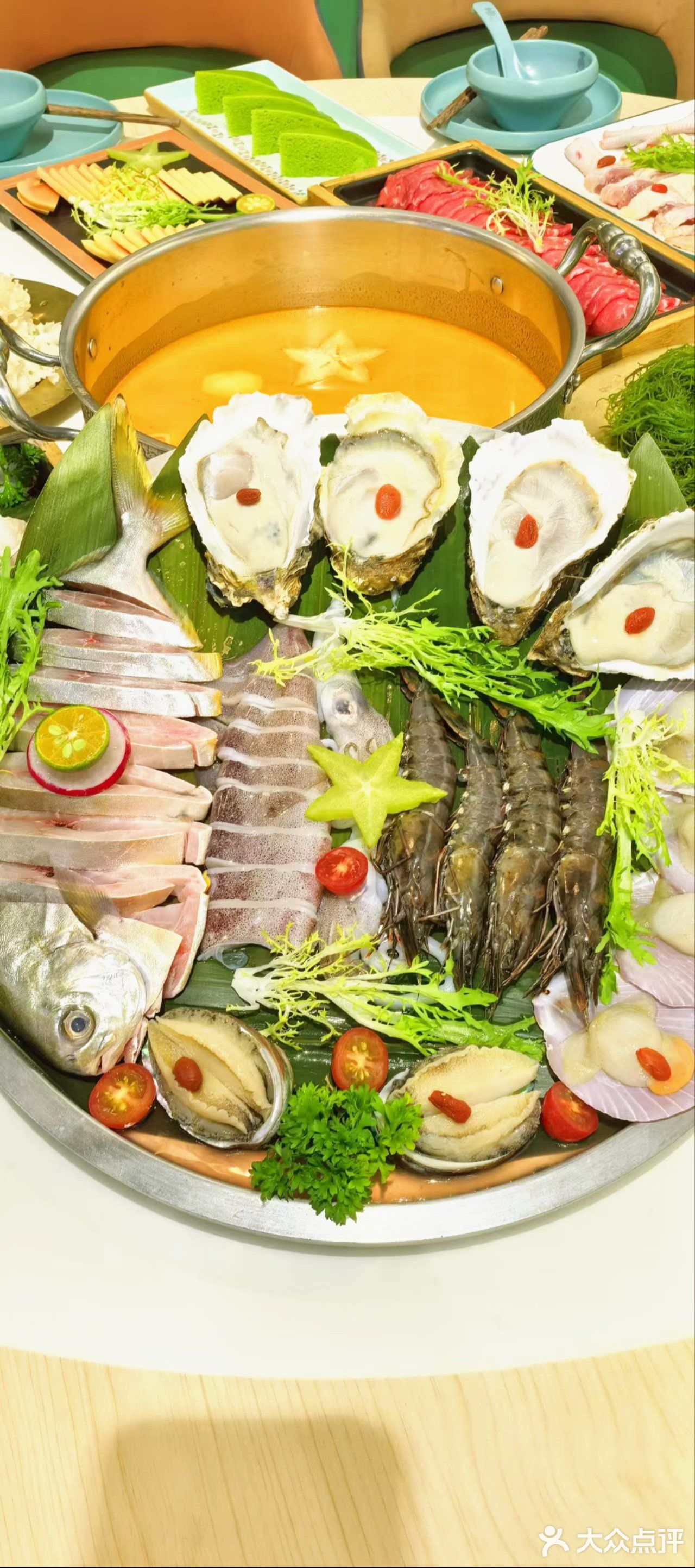椰林走地文昌鸡更是一绝，正宗海南风味，口感嫩滑