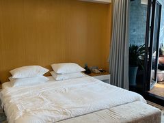 -上海怡沁园度假酒店