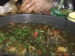 -去吃小龙虾·江湖菜·烧烤(南滨路店)