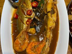 焖的稀碎的杂鱼-必点海鲜·鲅鱼水饺(鞍山西道店)