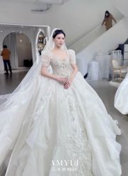 -艾米丽婚纱礼服