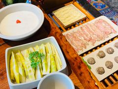 -东巴人鱼豆花火锅(幸福街店)