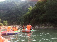 -安吉龙王山峡谷漂流