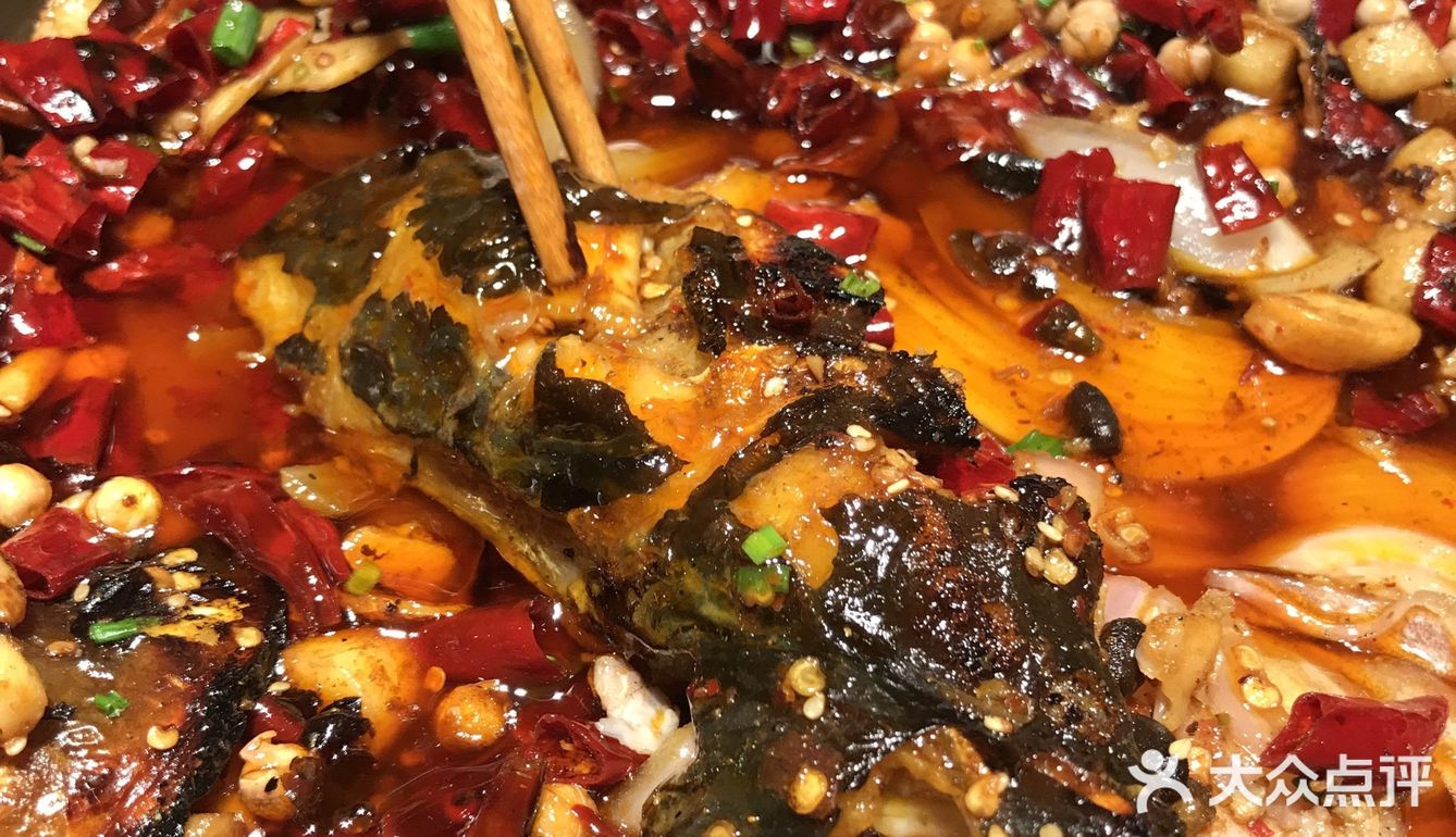 六个人团的一份四人餐，一份两人餐，吃的很饱