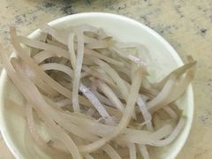 -丽虹云南过桥米线(兴工街店)