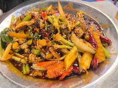 -休记光头香辣蟹干锅店(衣冠庙店)