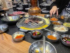 -GOGIYA·咕叽吖韩国传统烤肉店(东方新天地店)