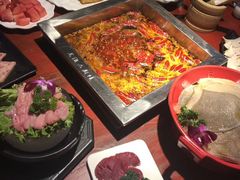 -二荆条·蜀鲜汇城市森林火锅