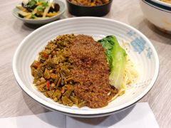 酸豆角牛肉酱拌面-康师傅私房牛肉面(马泉营奥莱店)