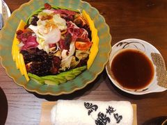 牛油果蔬菜沙拉-鸟鹏烧鸟居酒屋(昌岗店)