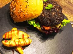 -HIGH FIVE哈福手工汉堡(桂林路店)