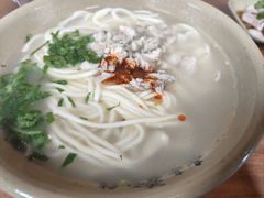 -亮亮面馆(经六路店)