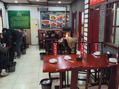 -湖南人家湘菜馆(镇江路店)