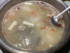 -冰冰龙虾·江湖菜·花园江景餐厅
