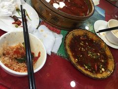 -乡土特色.冷锅鱼.牦牛肉汤锅