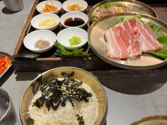 -围炉肉舍•炭烤活鳗•丹东海鲜烤肉(步行街店)