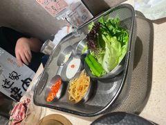 -蚂蚁洞·烤肉大营地(上海静安大悦城店)