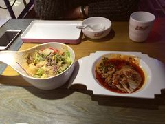 -多嘴肉蟹煲(万达店)