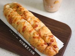 蒜香芝士法棍-韩国利尔面包(桂林路店)