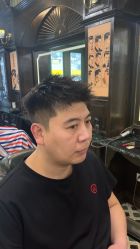 -海文先生国潮烫染男士理发馆