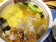 -呷佬·长沙手工米粉(金沙江路店)