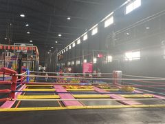 -嘿哟动霸CHUA·新潮玩运动娱乐中心·蹦床滑冰团建乐园