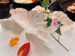 鲜食维西松茸白蚂蚁棕刺身-泓0871臻选云南菜·味庄