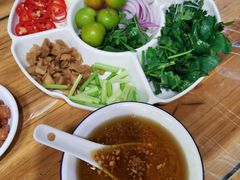 -官塘陈记鱼生·潮汕砂锅粥·牛肉火锅(潮枫路总店)