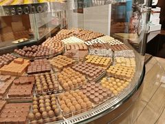 -Laderach 莱德拉(上海环贸iapm店)