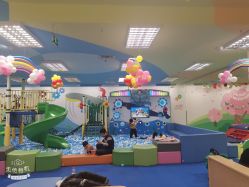 -莫莉幻想(银盆岭万达广场店)