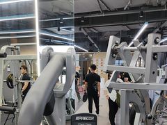 -超鹿运动(五四路恒力城店)