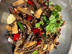 干锅茶树菇-阿明小菜·海鲜·上海菜(梅陇店)