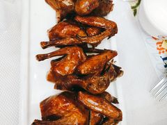 脆皮嫩香乳鸽-威尼斯西餐厅(东区店)