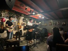 -南锣鼓巷吉他吧(鼓楼店)