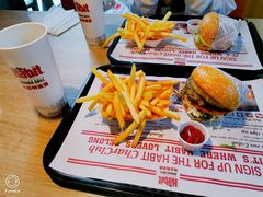 -The Habit Burger Grill 哈比特汉堡(复兴soho店)