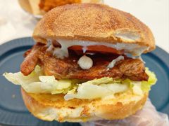 招牌秘制鸡腿堡-必胜客(砂之船中东奥莱店)