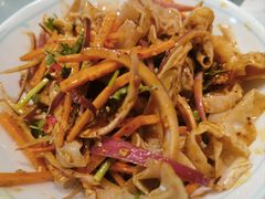 -姚姚酸菜鱼·金戈戈香港豉油鸡(喜荟城联名店)
