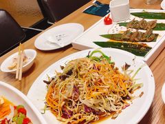 -山楂树融合菜餐厅