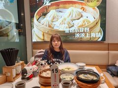 -馋三尺蟹粉小笼(人民广场店)