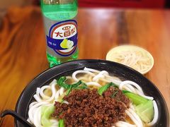-丽虹云南过桥米线(兴工街店)