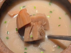-小凤庭·地道湖北菜武昌鱼·藕汤(38年黄鹤楼店)