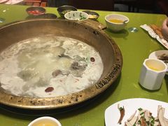 -颜氏双江清水鱼一养身火锅(磁器口店)