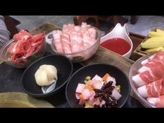 -沸炉重庆老火锅(军事博物馆店)