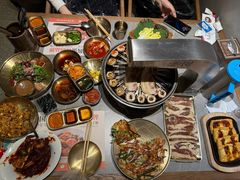 -草家酱蟹炭火烤肉店(珲春南路一店)