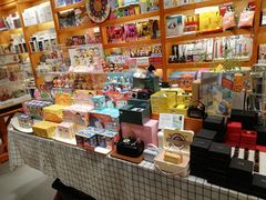 -西西弗书店&矢量咖啡(凯德晶萃广场店)