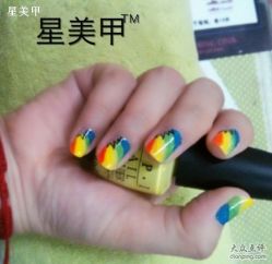 彩虹-星美甲