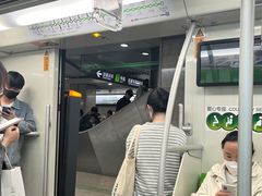 -南京西路(地铁站)
