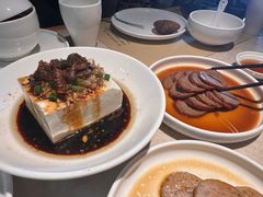 -荣小馆(椒江青悦城店)