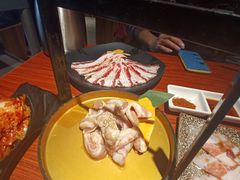 -山之屋炭火烧肉·生啤畅饮(大朗万科中央公园店)